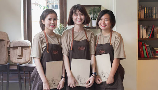 Nhân sự vận hành quán cà phê cóc