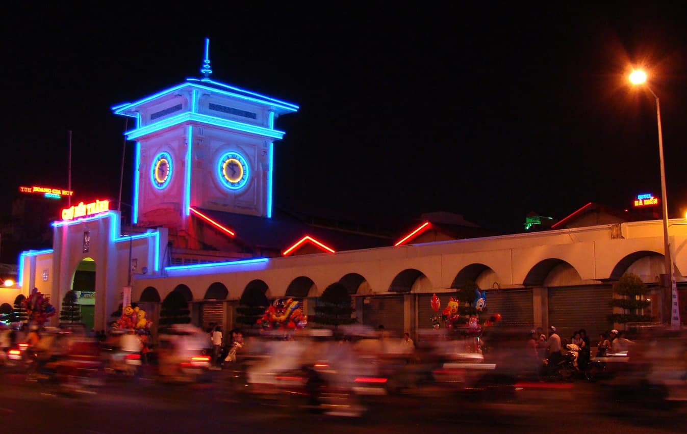 Chợ đêm Bến Thành