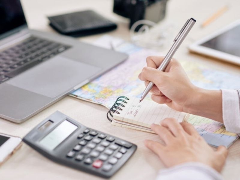 Bên cạnh các chứng từ, cần chuẩn bị tài khoản kế toán cần thiết cho việc tính toán giá thành