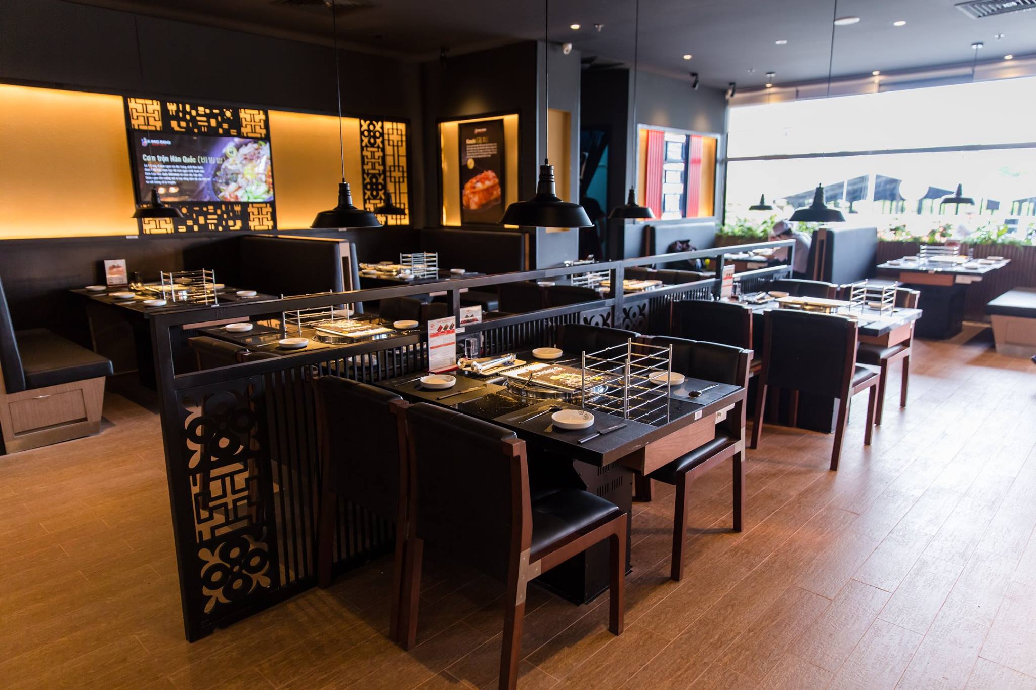 Không gian nhà hàng buffet nướng