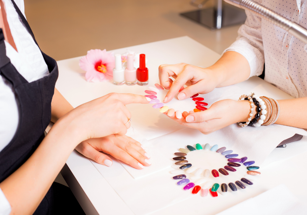 Kinh doanh tiệm nail