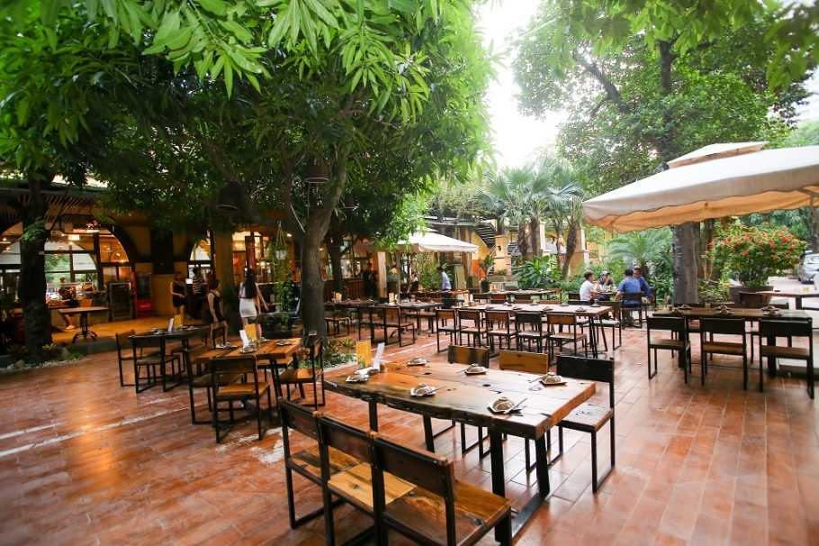 thiết kế quán nhậu sân vườn