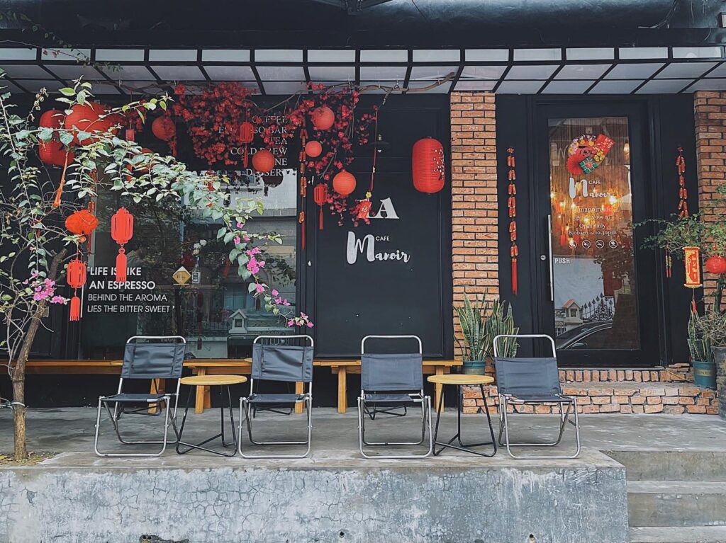 Manoir Cafe - quán cafe mở xuyên Tết