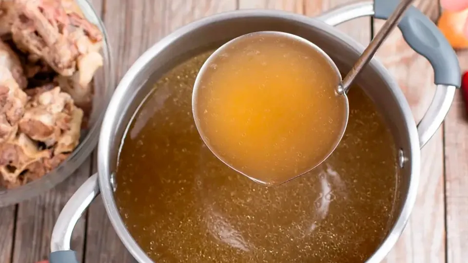 nước dùng làm mỳ cay