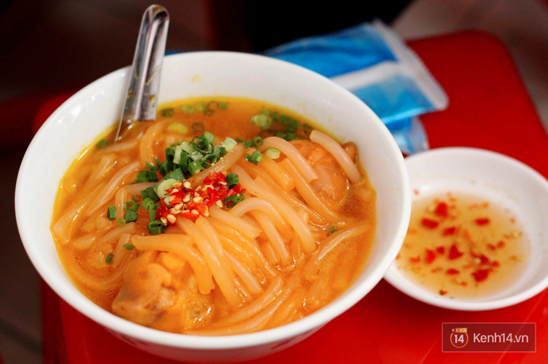 Quán bánh canh tại 12C đường Nguyễn Phi Khanh