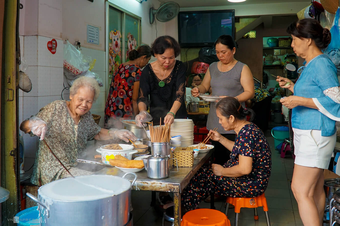 Thái độ phục vụ chu đáo