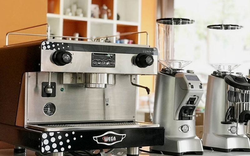 máy pha cà phê chuyên nghiệp