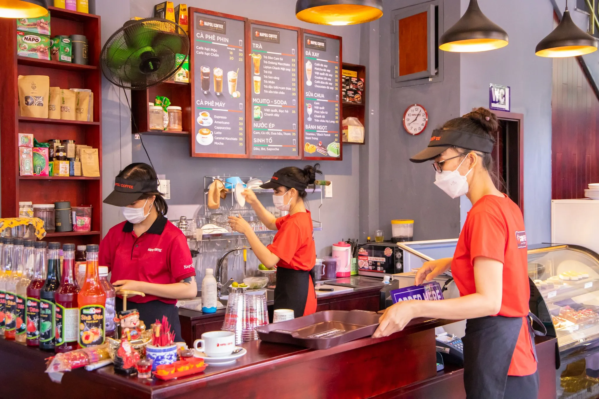 hỗ trợ pha chế quán cafe nhượng quyền