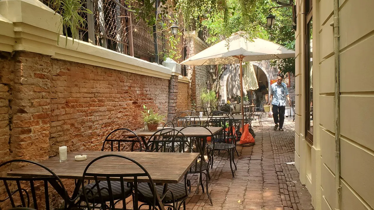 nhà hàng xoài cafe bistro