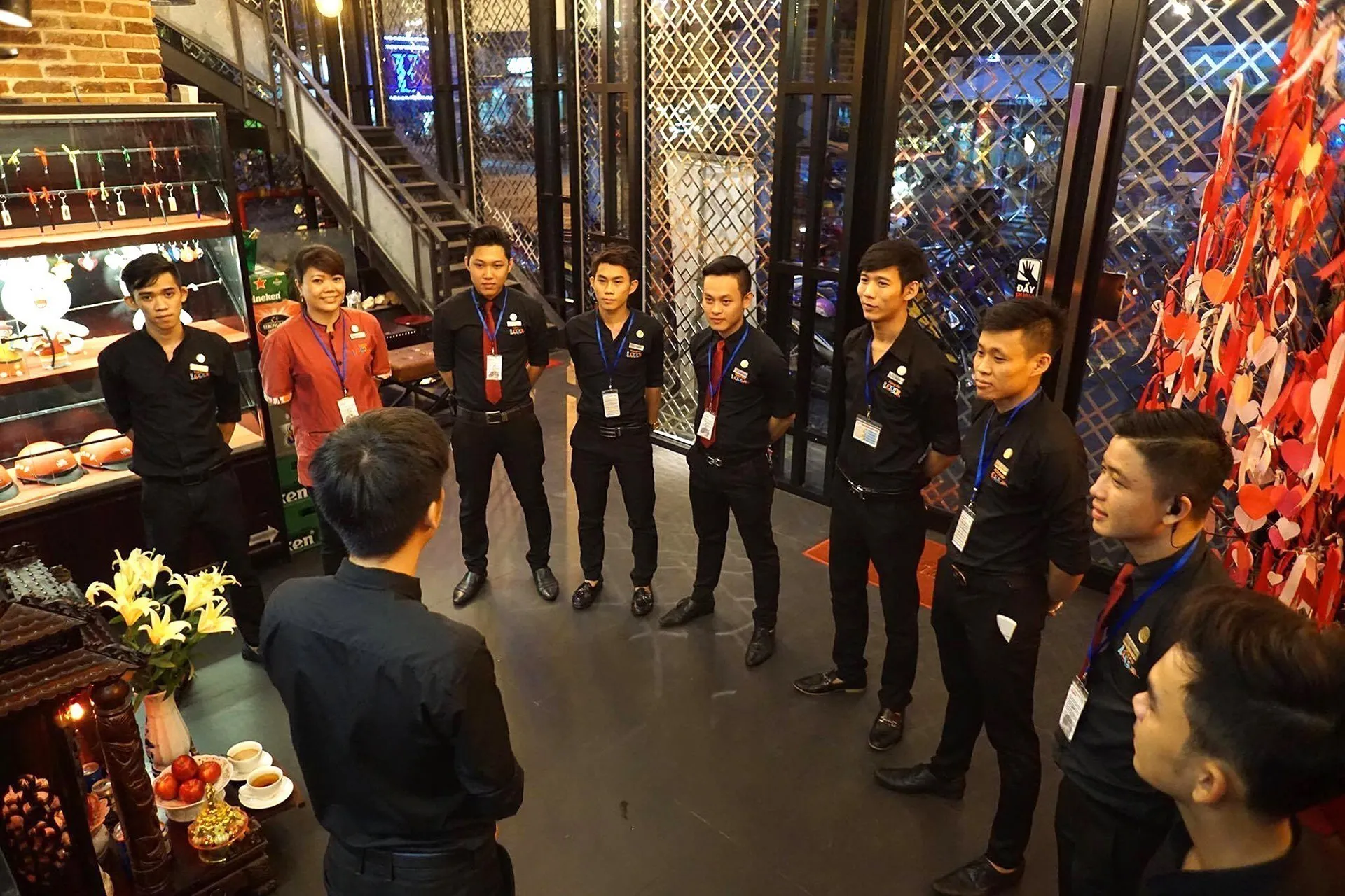 quản lý nhân viên quán hát karaoke