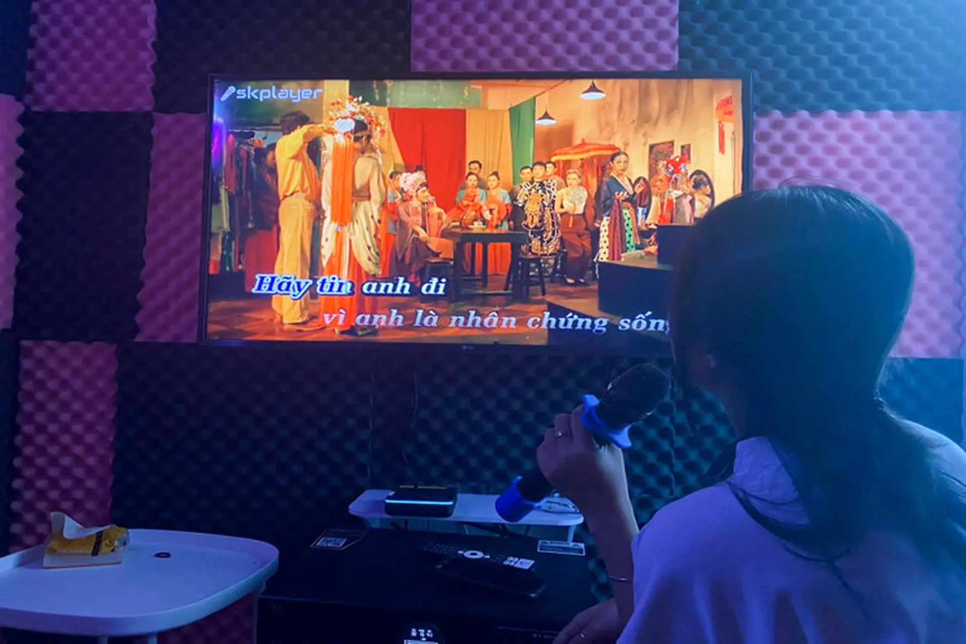 tính tiền quán karaoke