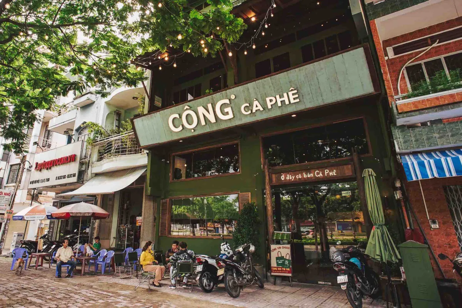 chọn vị trí mở quán cafe nhượng quyền