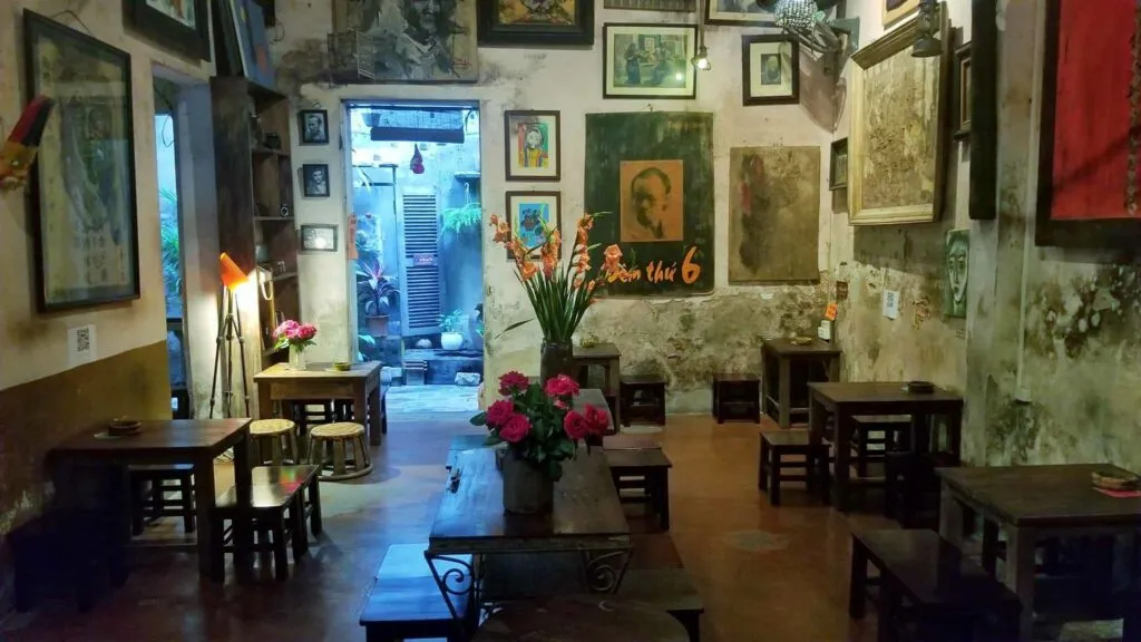quán cà phê cuối ngõ