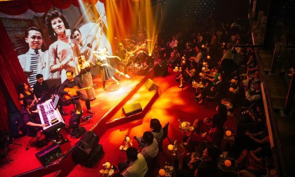 khách hàng mục tiêu quán cafe phòng trà
