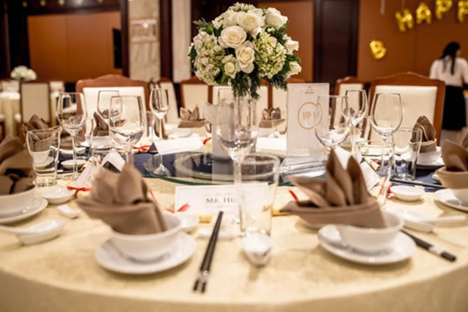 Set up bàn ăn kiểu Á